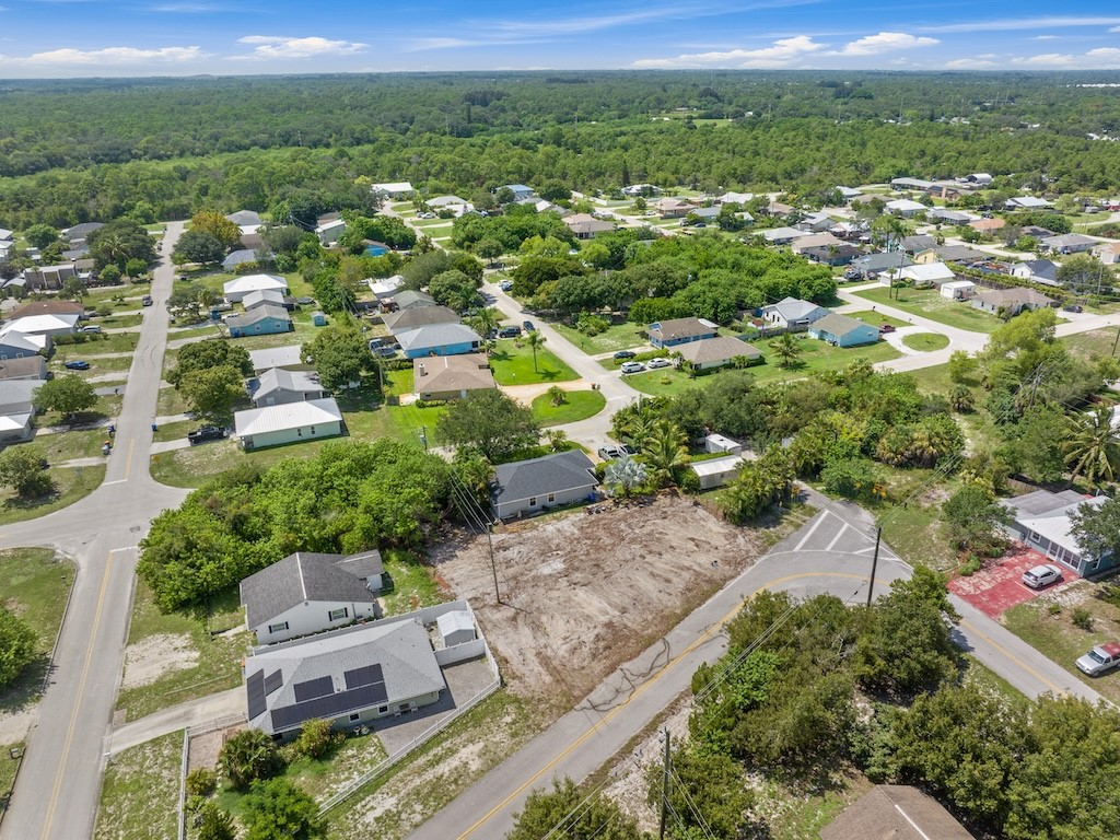 1325 2nd Road Southwest Vero Beach, FL 32962 - Photo 10 of 12