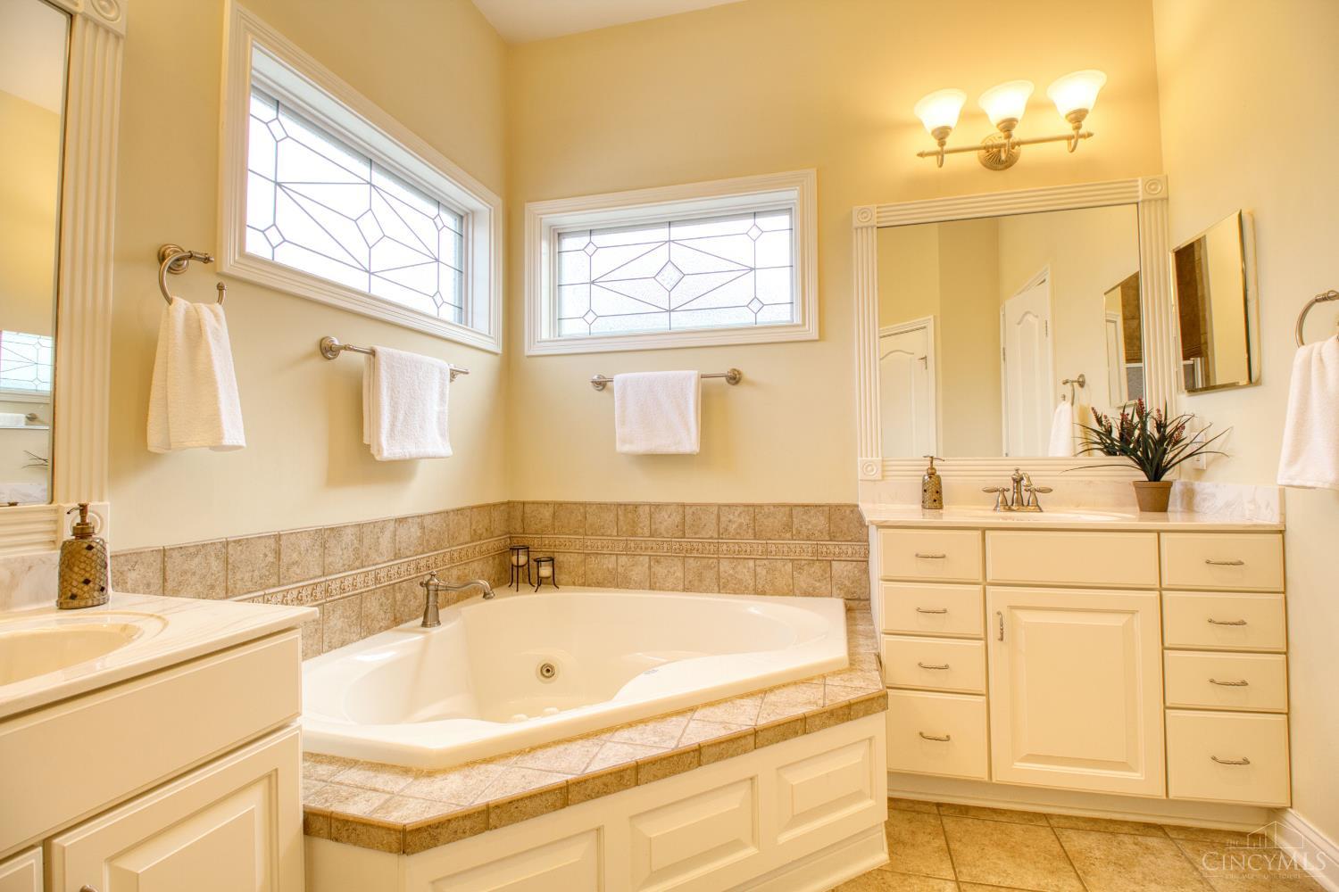 2274 Pointe Place Cincinnati, OH 45244 - Photo 26 of 71