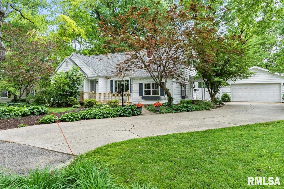 2048 Cherry Road Springfield, IL 62704 - Photo 1 of 31