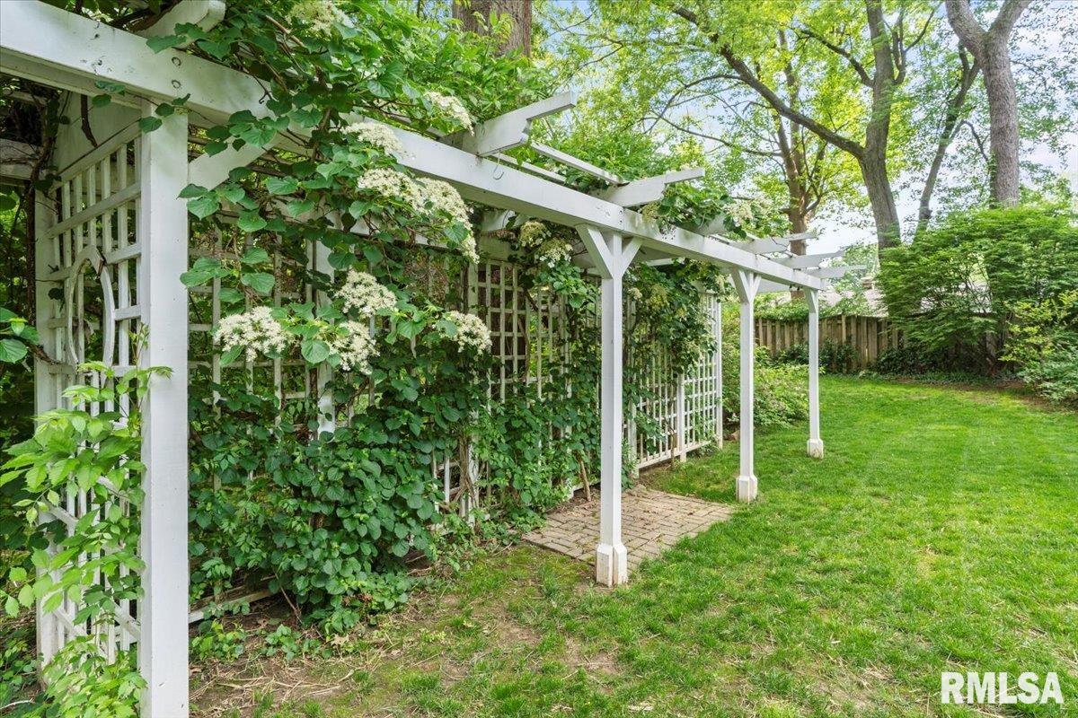 2048 Cherry Road Springfield, IL 62704 - Photo 29 of 31