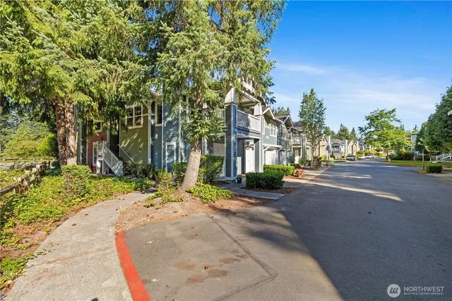 $664,000 | 10500 221st Lane Northeast, Unit 202, Redmond, WA 98053