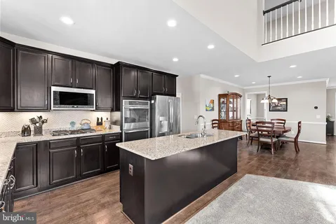 $1,150,000 | 35829 Peninsula Court, Round Hill, VA 20141