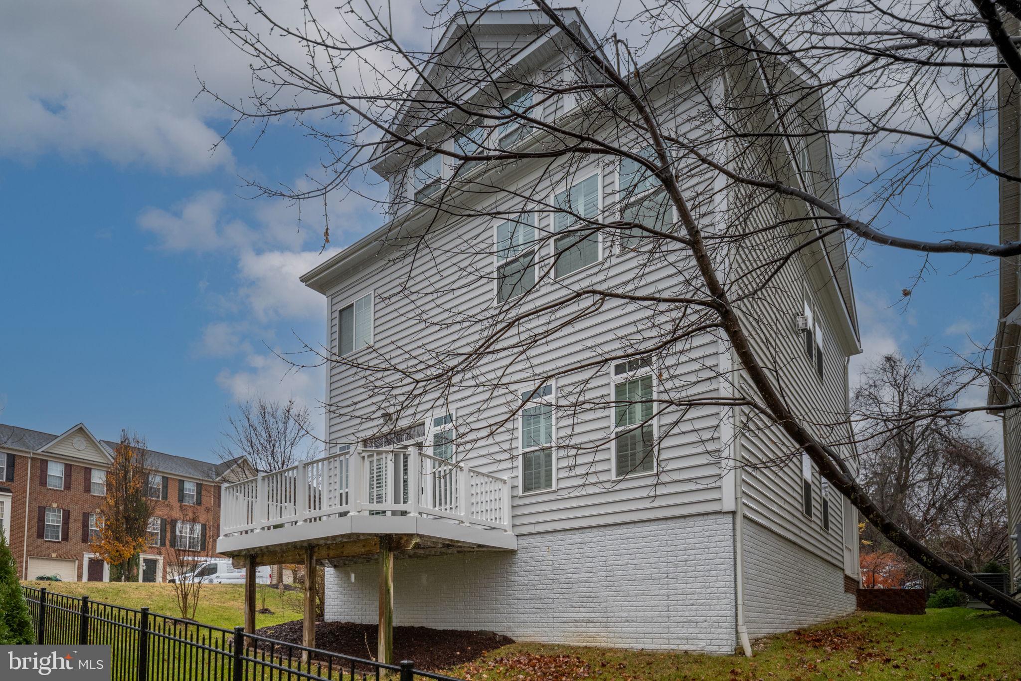 6044 Masondale Road Alexandria, VA 22315 - Photo 4 of 64