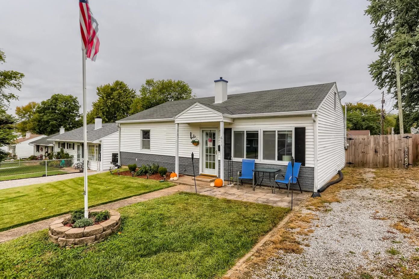 611 Bryan Road Evansville, IN 47710 - Photo 2 of 21 Gallery Image 2