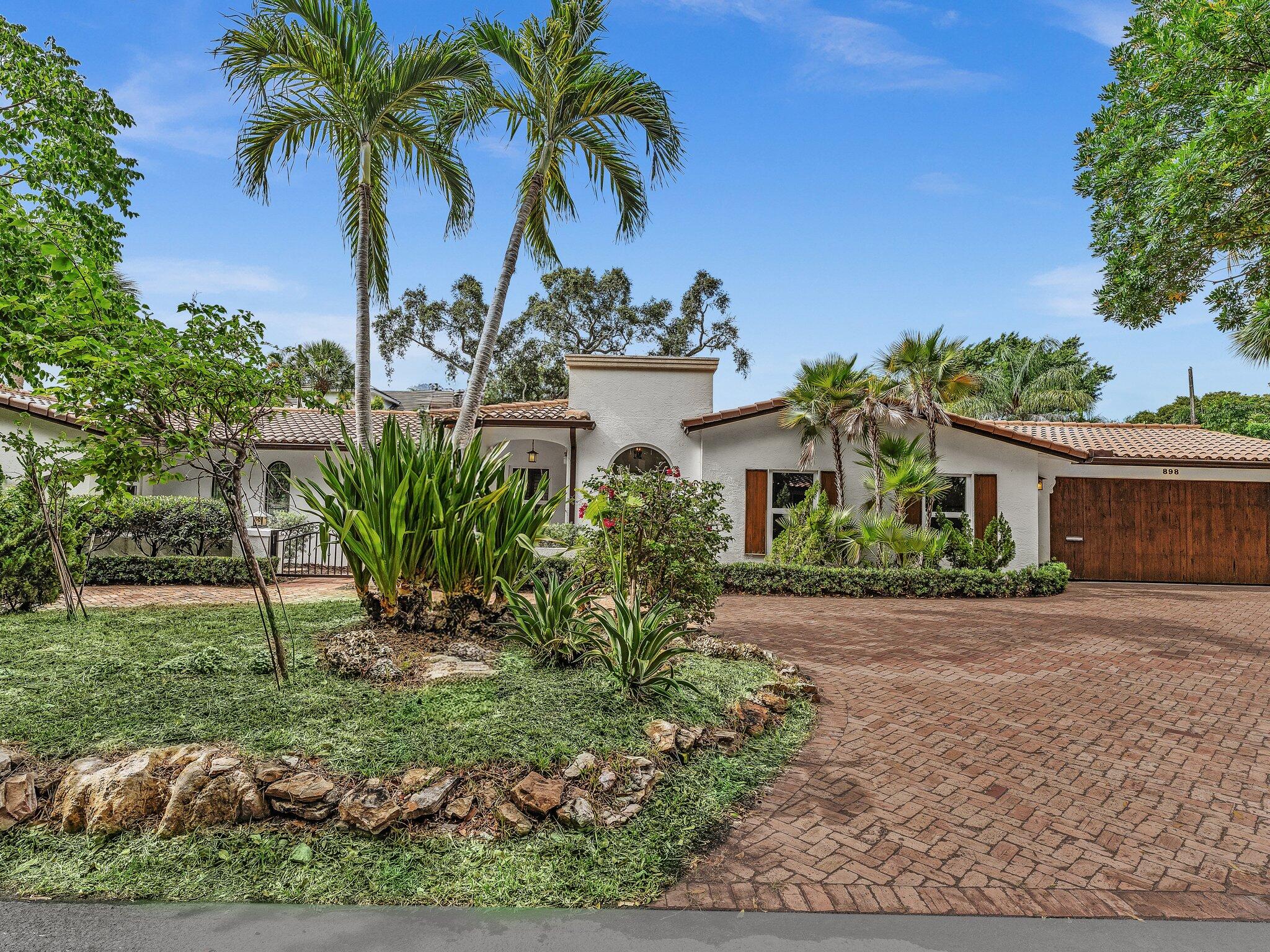 898 Azalea Street Boca Raton, FL 33486 - Photo 3 of 54 Corner Lot