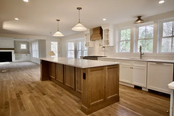 $2,849,000 | 10 Popes Lane, Hingham, MA 02043