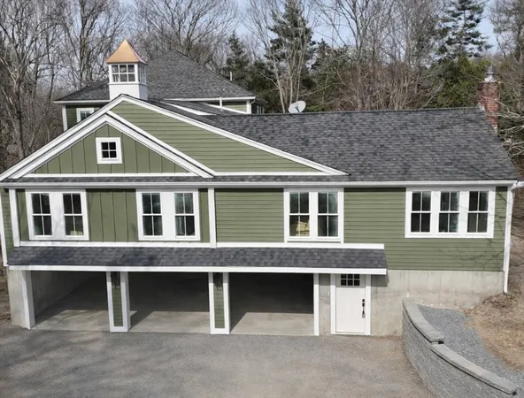 $2,849,000 | 10 Popes Lane, Hingham, MA 02043