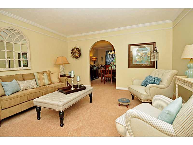 1088 Rural Ridge Drive Cheswick, PA 15024 - Photo 2 of 21 Living Room.