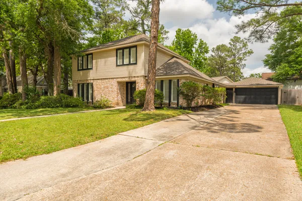$320,000 | 12018 Indian Wells Drive, Houston, TX 77066