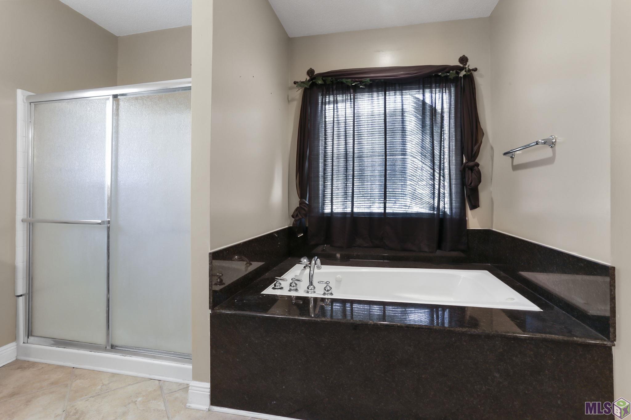 9916 Blakemore Avenue Baton Rouge, LA 70810 - Photo 14 of 16 Gallery Image 14