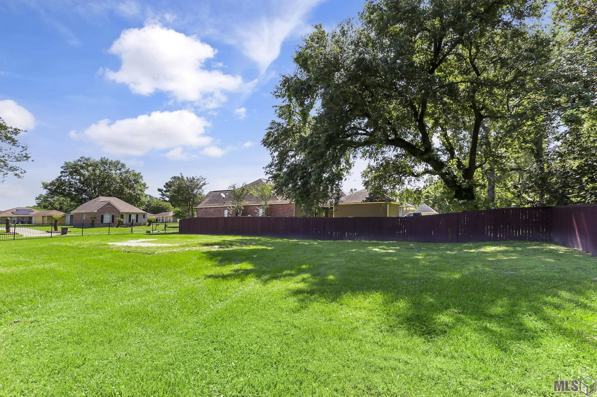 9916 Blakemore Avenue Baton Rouge, LA 70810 - Photo 4 of 16 Gallery Image 4