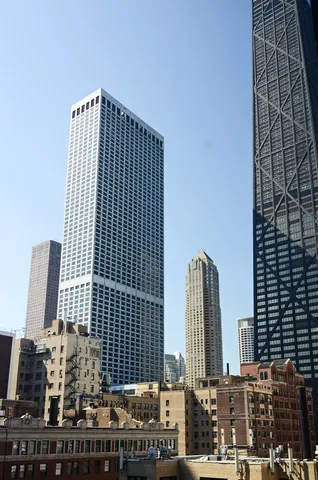 $280,000 | 910 North Lake Shore Drive, Unit 1415, Chicago, IL 60611