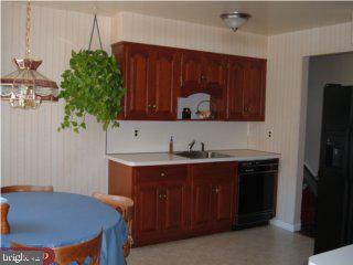 908 Oakbourne Road West Chester, PA 19382 - Photo 5 of 6 Gallery Image 5