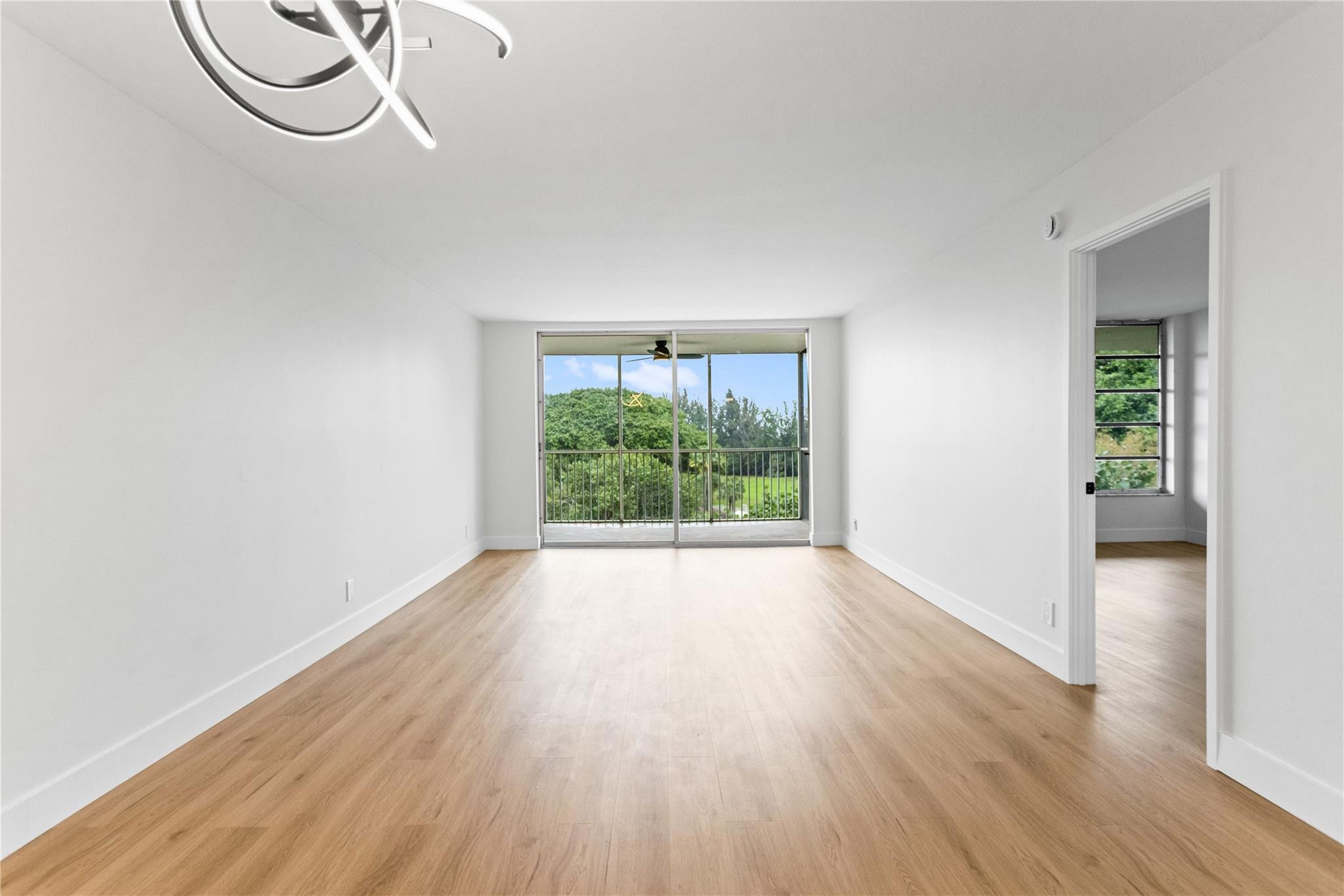 3000 South Course Drive, Unit 607 Pompano Beach, FL 33069 - Photo 15 of 36 Spacious Living/Dining