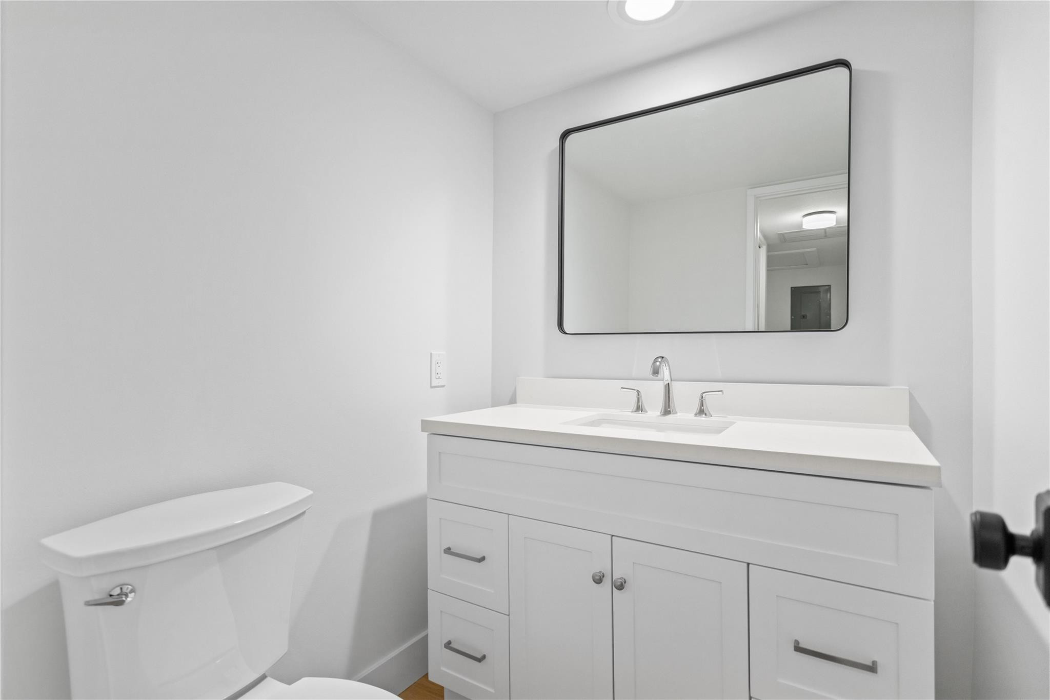 3000 South Course Drive, Unit 607 Pompano Beach, FL 33069 - Photo 17 of 36 Guest Bathroom