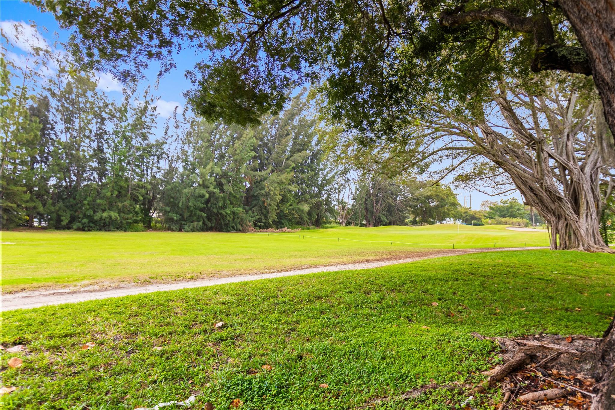 3000 South Course Drive, Unit 607 Pompano Beach, FL 33069 - Photo 33 of 36 Walking/Jogging path