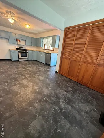 $189,900 | 1420 West Centennial Avenue, Bowling Green, MO 63334