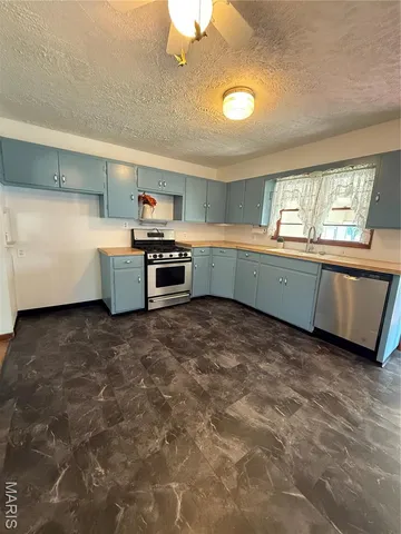 $189,900 | 1420 West Centennial Avenue, Bowling Green, MO 63334