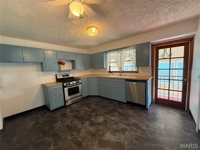 $189,900 | 1420 West Centennial Avenue, Bowling Green, MO 63334