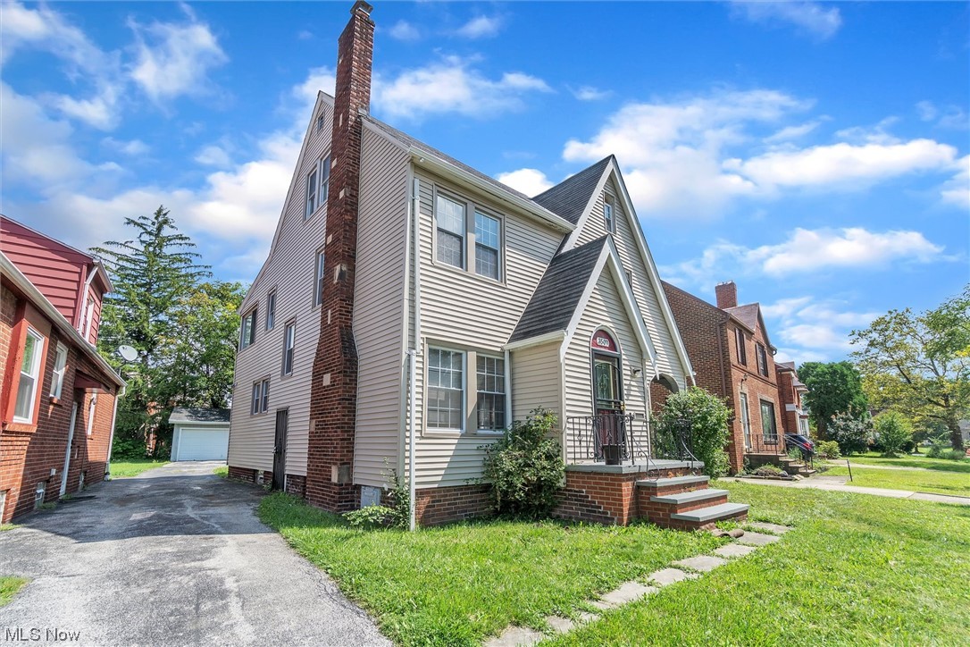 3507 Cummings Road Cleveland, OH 44118 - Photo 2 of 28