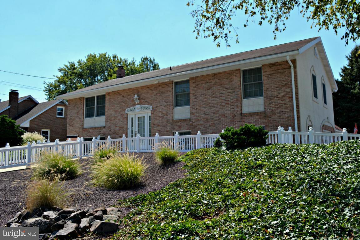 958 Pleasant View Road Ephrata, PA 17522 - Photo 3 of 43