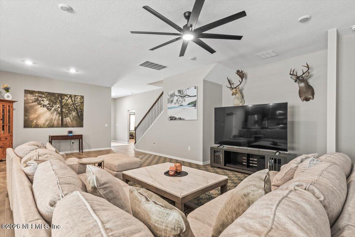 40 Pecan Rdg Court Jacksonville, FL 32218 - Photo 9 of 37 Great Room