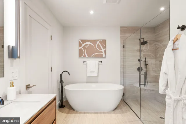 $2,995,000 | 2815 Bellevue Terrace Northwest, Washington, DC 20007