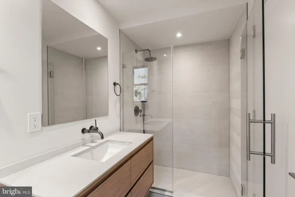 $2,895,000 | 2815 Bellevue Terrace Northwest, Washington, DC 20007