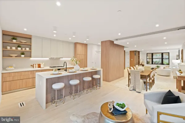 $2,895,000 | 2815 Bellevue Terrace Northwest, Washington, DC 20007