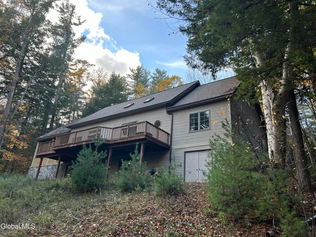 $839,900 | 553 Potter Hill Road, Bolton, NY 12814