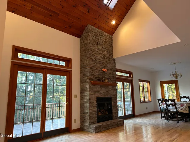 $839,900 | 553 Potter Hill Road, Bolton, NY 12814