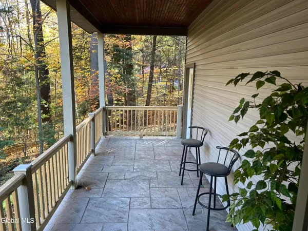 $799,900 | 553 Potter Hill Road, Bolton, NY 12814