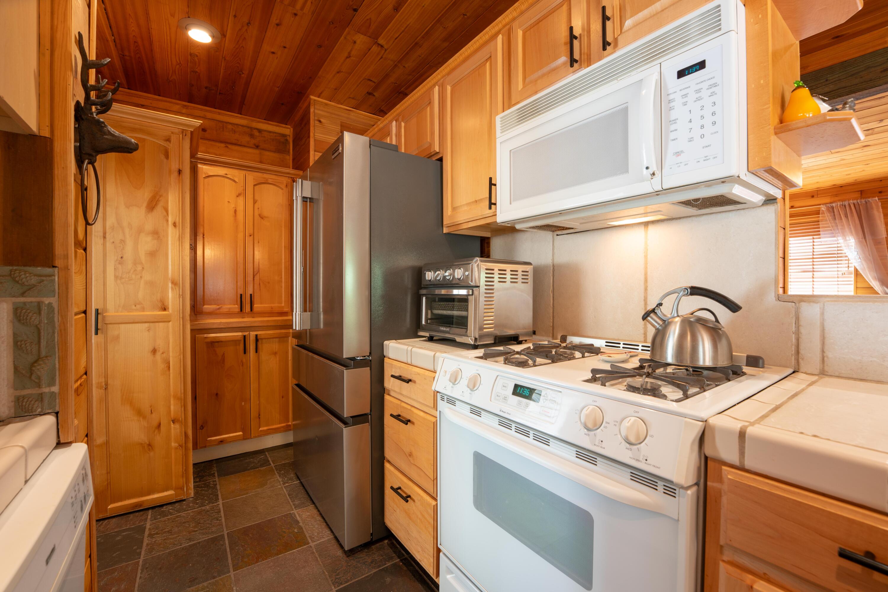 706 Loop Drive Springville, CA 93265 - Photo 13 of 67 65 (2)