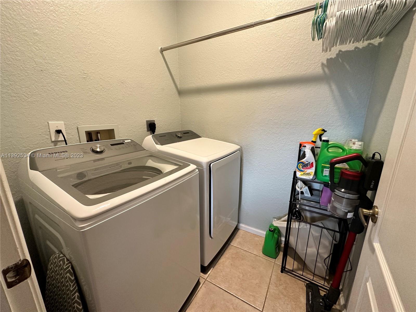 2324 Northeast 37th Terrace Homestead, FL 33033 - Photo 18 of 20