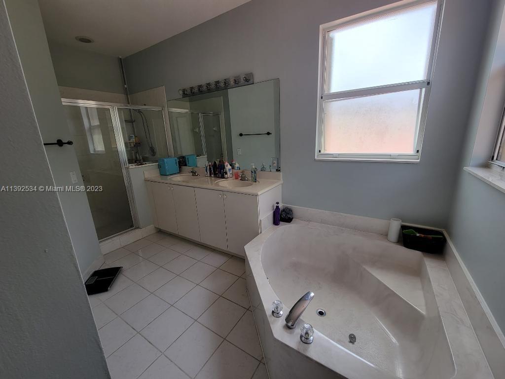 2324 Northeast 37th Terrace Homestead, FL 33033 - Photo 20 of 20