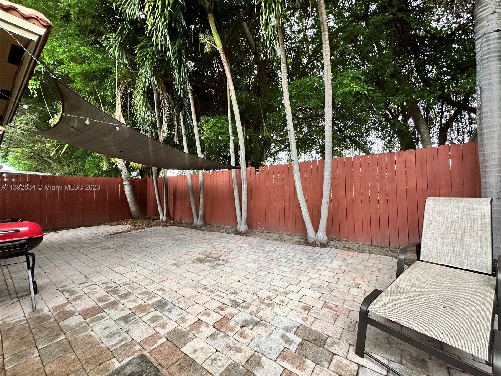 2324 Northeast 37th Terrace Homestead, FL 33033 - Photo 3 of 20