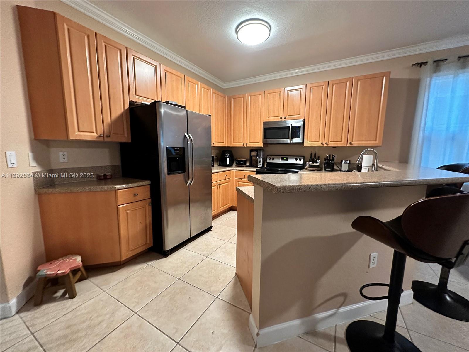 2324 Northeast 37th Terrace Homestead, FL 33033 - Photo 9 of 20
