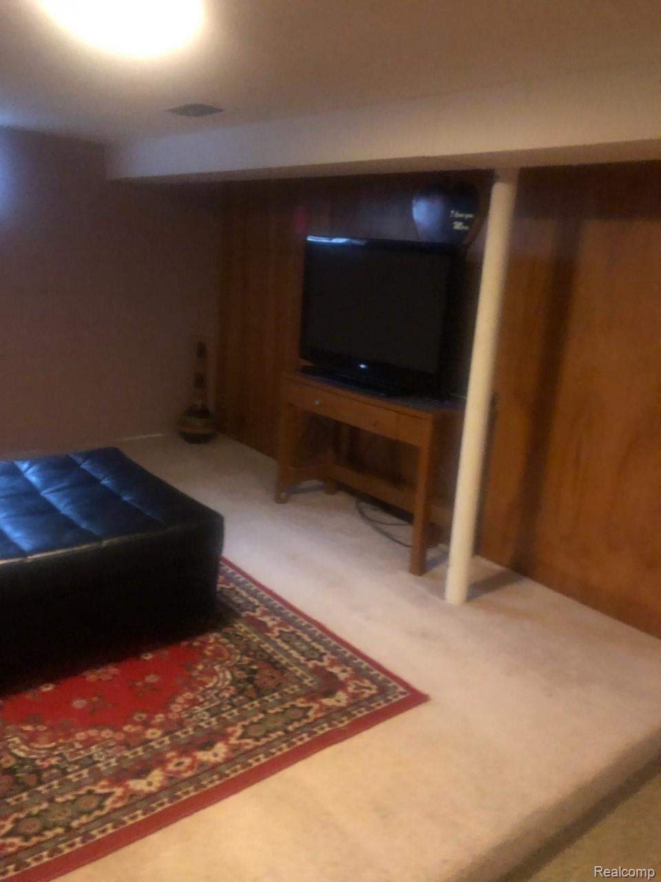 20214 Rutherford Street Detroit, MI 48235 - Photo 9 of 21 7D77A30D-C706-4F4C-9CBD-0EE7FACCBB37.jpeg