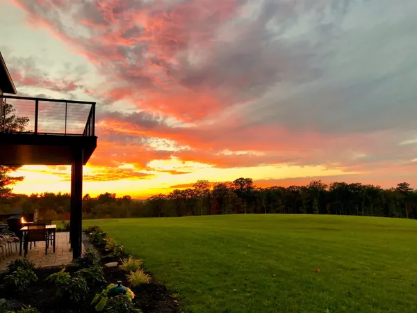 $1,048,000 | 152 Evans Road, Barnstead, NH 03218
