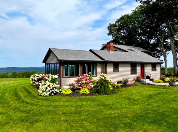$1,048,000 | 152 Evans Road, Barnstead, NH 03218