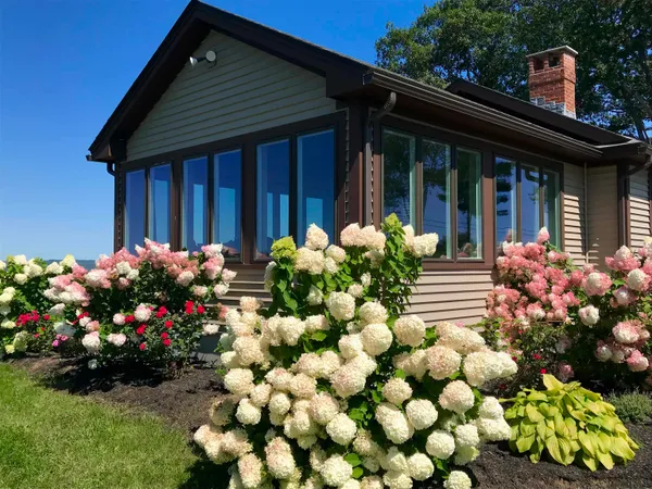 $1,048,000 | 152 Evans Road, Barnstead, NH 03218