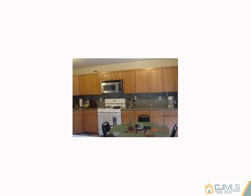 10 Hawthorne Road North Brunswick, NJ 08902 - Photo 4 of 5 Gallery Image 4
