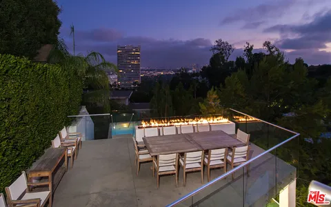 $6,500,000 | 9274 Sierra Mar Drive, Los Angeles, CA 90069
