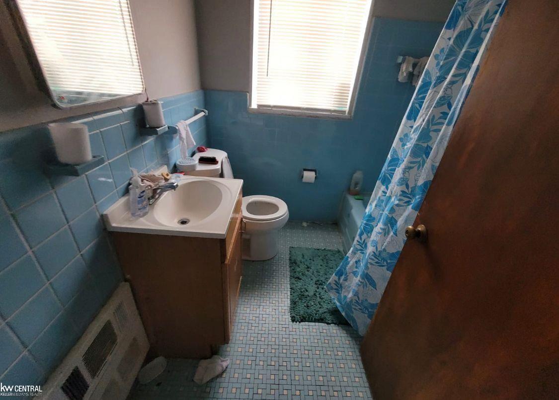 16767 Greenfield Road Detroit, MI 48235 - Photo 9 of 12 50053542-8.JPG