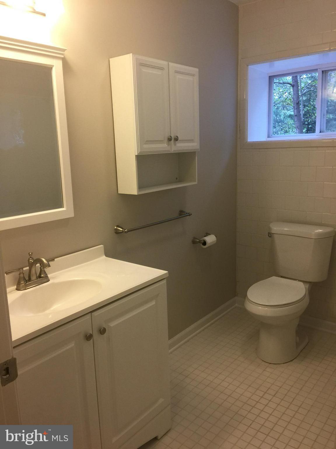 400 Luchase Road Linden, VA 22642 - Photo 22 of 23 Bath