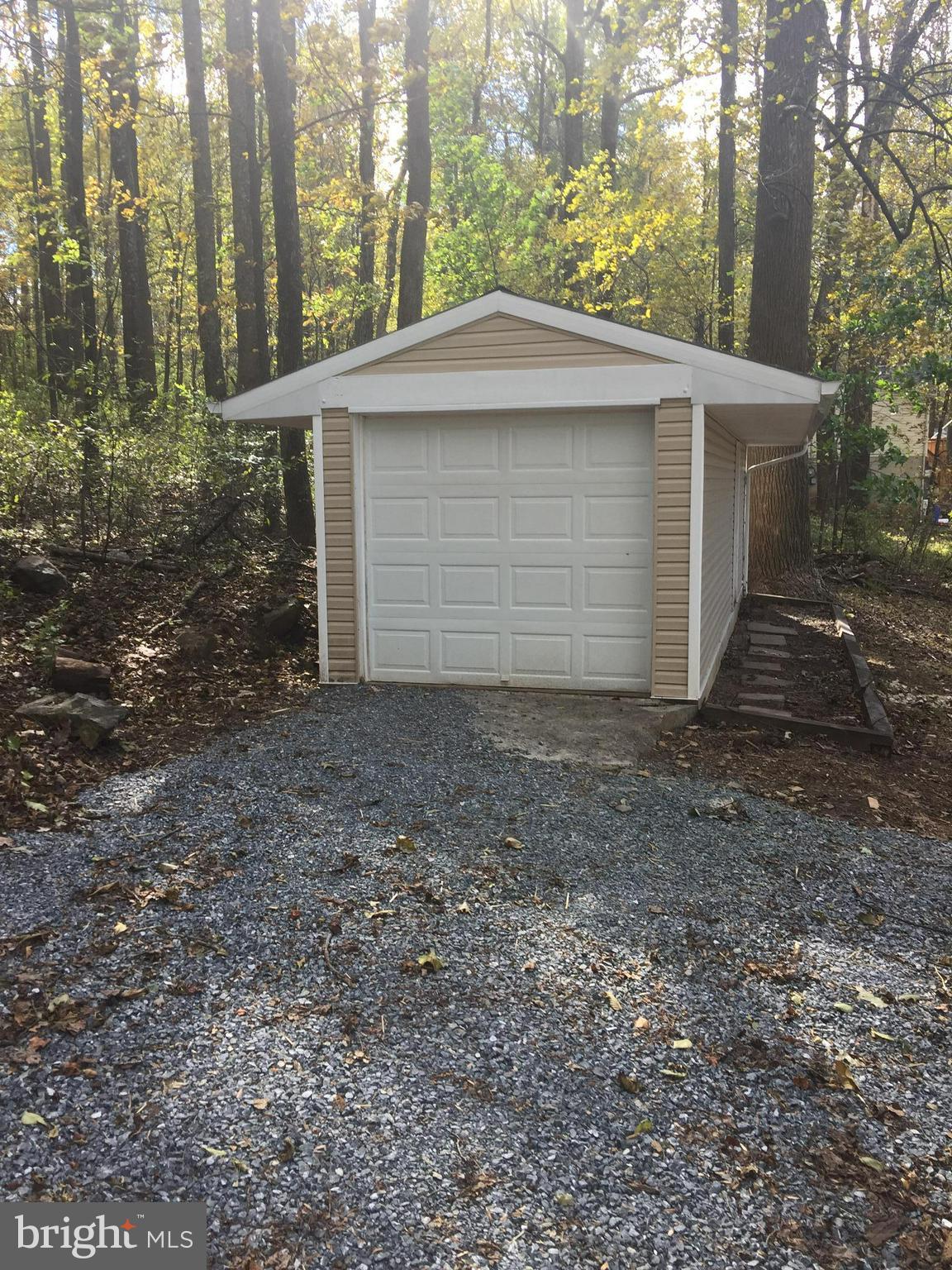 400 Luchase Road Linden, VA 22642 - Photo 7 of 23 Exterior (Rear)