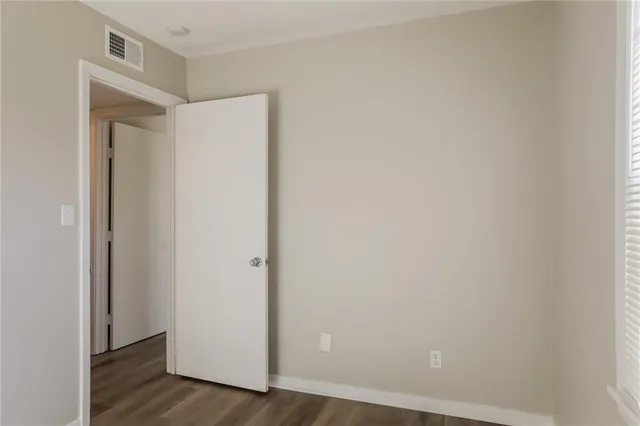 $1,750 | 6115 West 74th Street, Overland Park, KS 66204