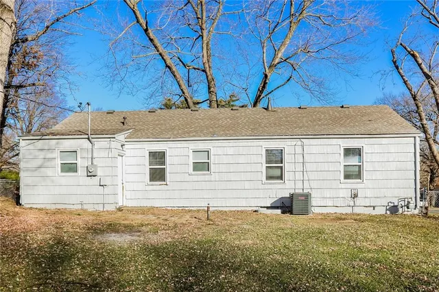 $1,750 | 6115 West 74th Street, Overland Park, KS 66204