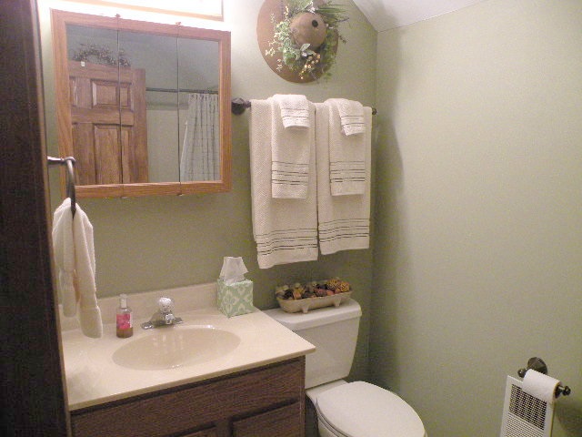 6123 South Byron Road Durand, MI 48429 - Photo 18 of 34 31367174-17.JPG