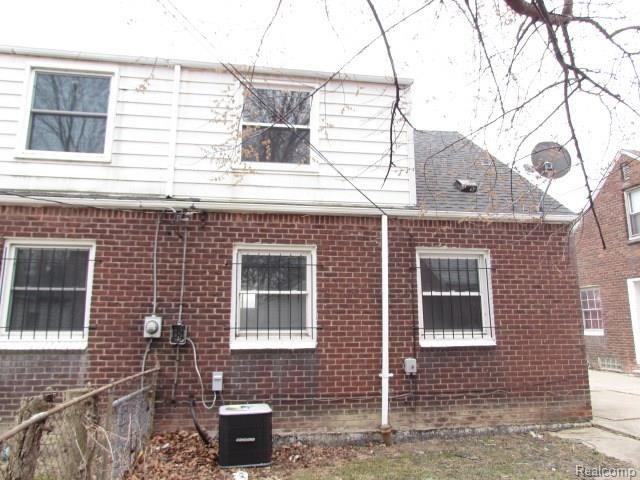 20047 Moross Road Detroit, MI 48224 - Photo 12 of 15 261-810047-back3.JPG